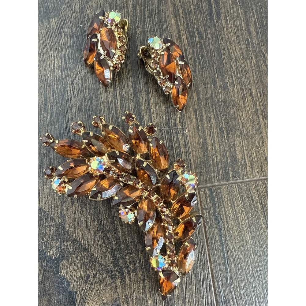 Vintage 1960's Root Beer Aurora Borealis Spray Pin Rhinestone Brooch & Earrings